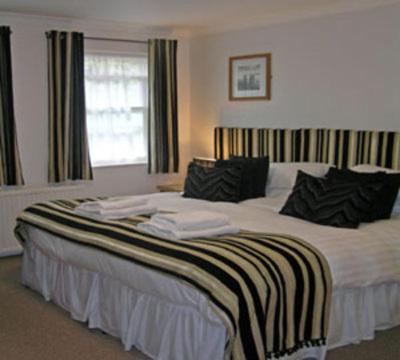 Townhouse Rooms Truro Exterior photo