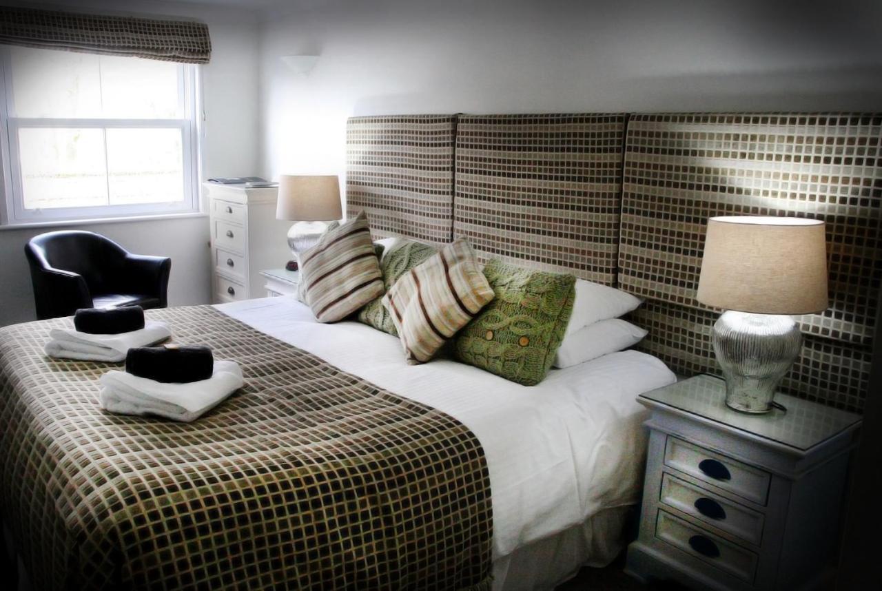 Townhouse Rooms Truro Exterior photo